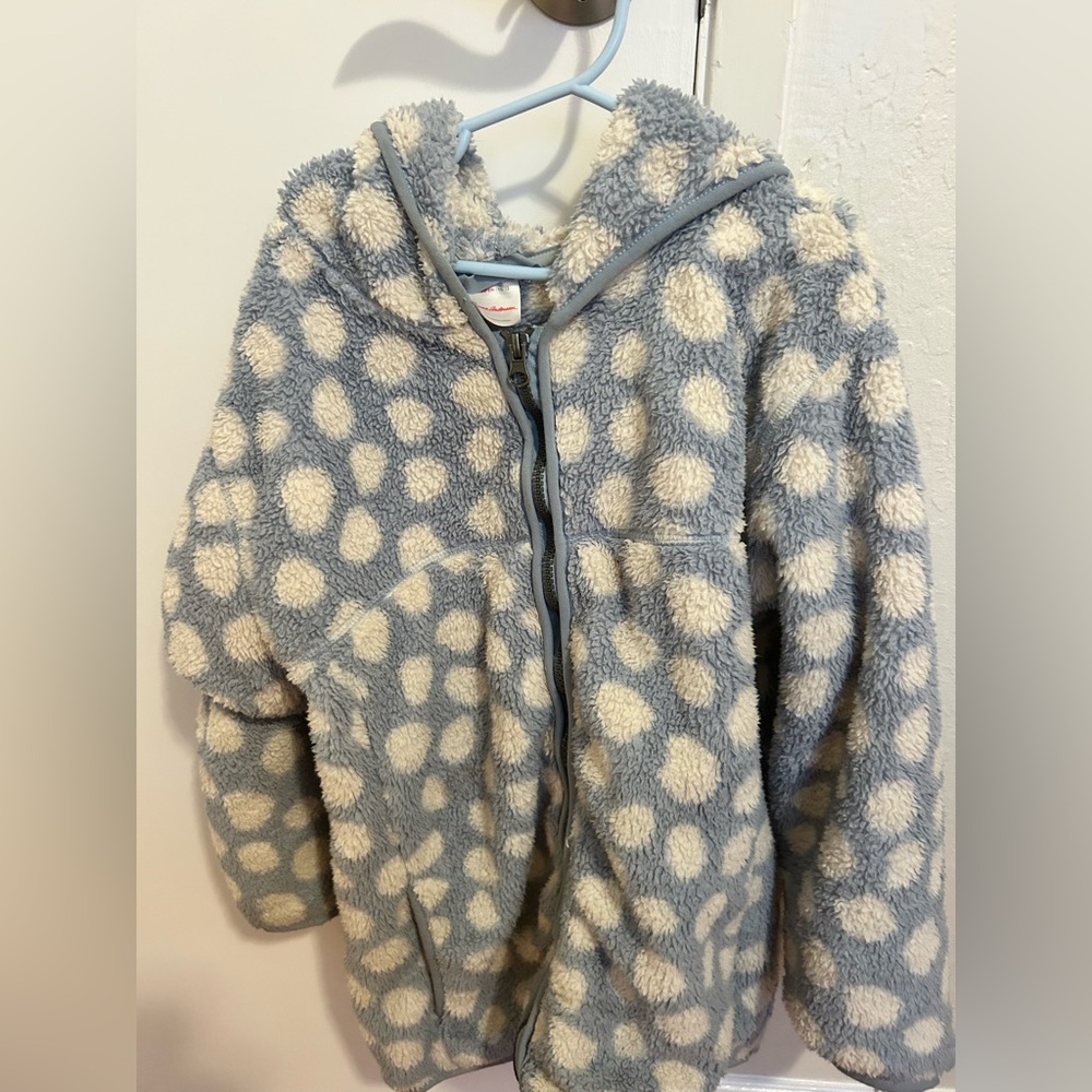 Grab a bargain! 5 Hanna Andersson cozy hoodies.Size 150/140 (age 10-12).